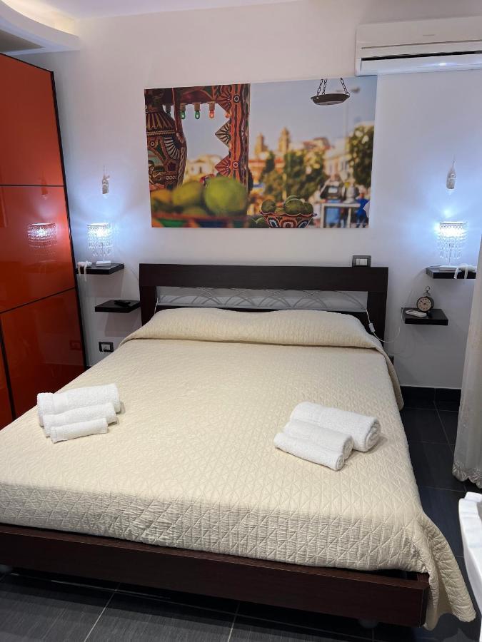 Nel Cortile Suite เชฟาลู ภายนอก รูปภาพ