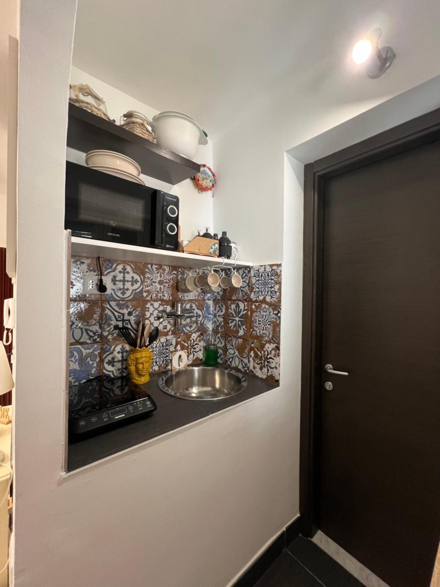 Nel Cortile Suite เชฟาลู ภายนอก รูปภาพ